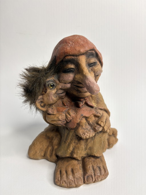 Nyform Noorse trollenmoeder met kind nr. 261
