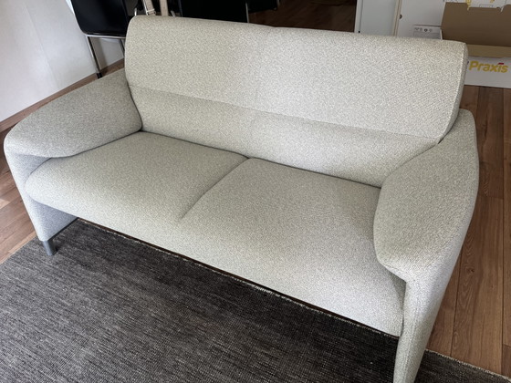 Wunderschöne Leolux Felizia Sofas, 2- und 2,5-Sitzer-Sofas – 2 Sitzer Sofas, Textile, Aluminium (photo 6 of 15)