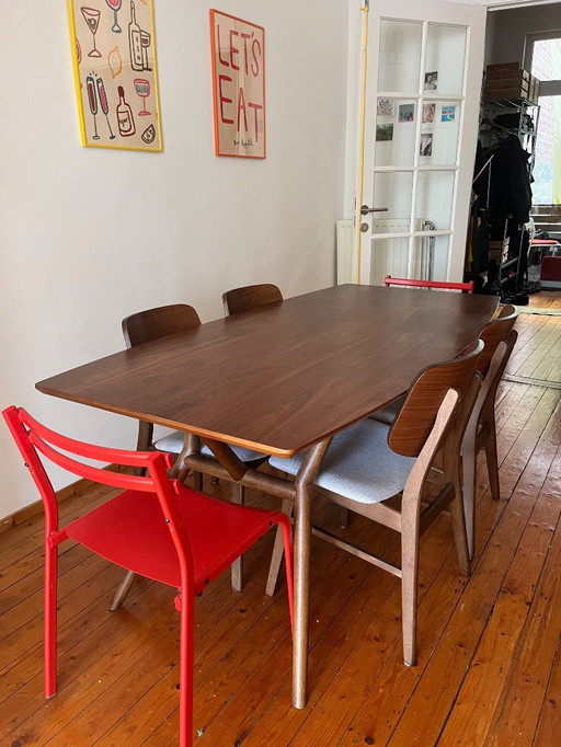 Dutchbone walnut dining table with 4 chairs set