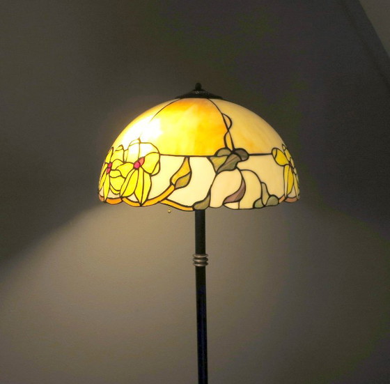 Lampadaire style Tiffany avec vitrail, Verre, Métal, Jaune (photo 4 sur 7)