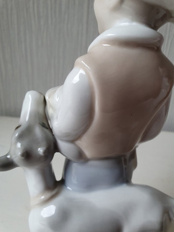 Image 1 of Figuritas de porcelana Tengra hechas a mano en Valencia.