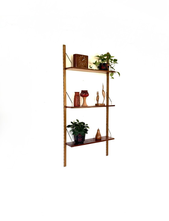 Scaffale da parete modulare vintage danese in teak anni '60 – Scaffali a muro, Wood, Brass (photo 6 of 6)