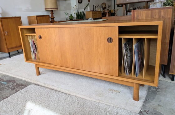 Image 1 of Buffet danois vintage unique pour vinyles
