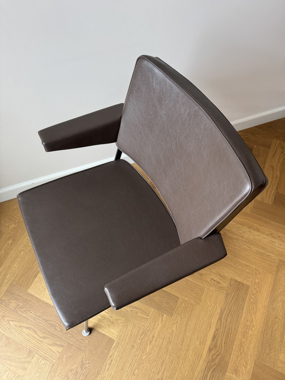 Image 1 of Gispen 1445 fauteuil bruin leer