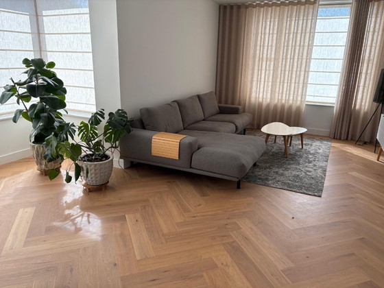 Image 1 of Sofá esquinero Cartel Living (modelo Matisse) posiblemente con alfombra