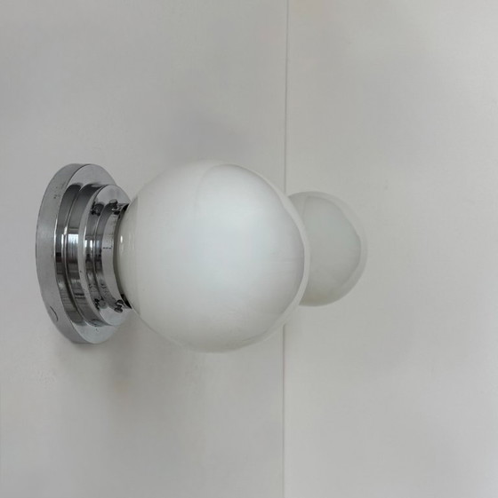 Image 1 of Paire d'appliques vintage moderniste art déco, chrome et opaline, France, 1930