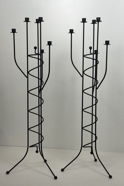 2 x Vintage-Stehkerzenständer aus Metall mit spiralförmigem Muster im brutalistischen Stil