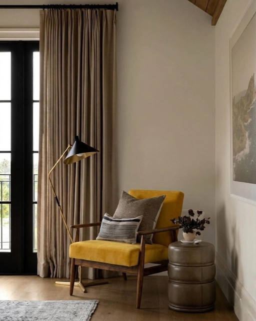 Fauteuil lounge vintage en velours jaune mangue, design milieu du siècle, années 1960
