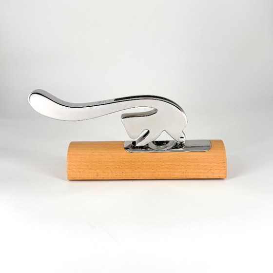Alessi Scoiattolo Nutcracker – Andrea Branzi, 2010 | Italian Design – Decorative Objects, Metal, Wood (photo 4 of 14)