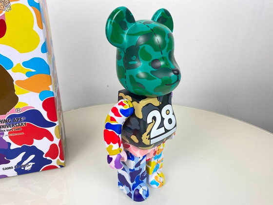 Image 1 of Bearbrick BAPE A BATHING APE 28. Jubiläum 04 CAMO #4 400% MEDICOM Toys
