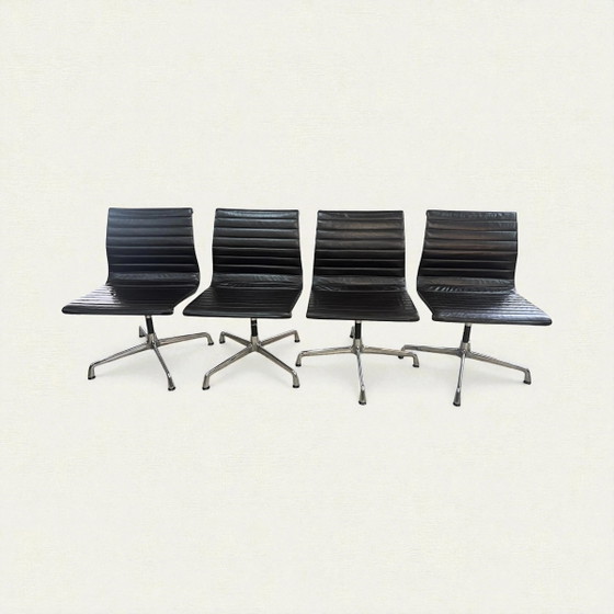 Chaise pivotante originale Vitra EA 106 Eames | Cuir marron foncé | Charles & Ray Eames | Vintage 1986 avec (photo 2 of 18)