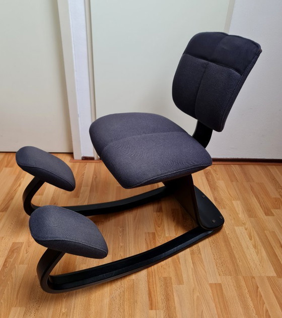 Image 1 of Stokke Varier kniestoel model Opposit antraciet goede staat 