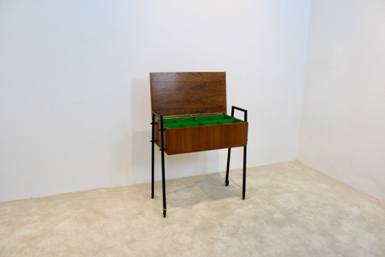 Niederländischer Teak Sammlerschrank und Nähtisch, Aufbewahrungsschrank, Holz, Metall, Schwarz, Vintage (Foto 3 von 13)