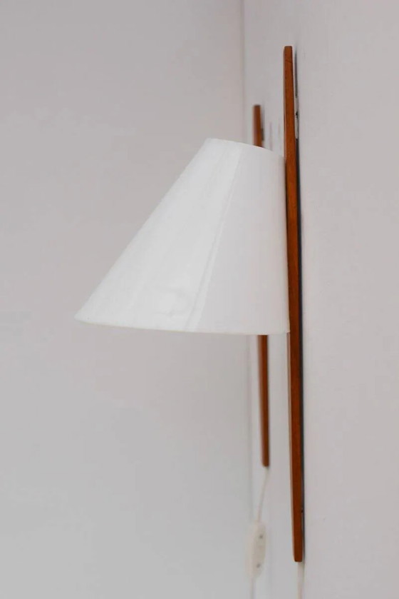 Mid-century moderne Zweedse wandlampen in teak van Uno & Östen Kristiansson voor Luxus, 1975, set van 2 (photo 8 of 21)