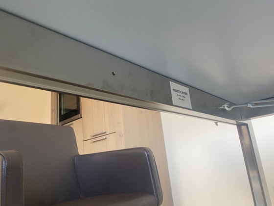 Image 1 of Leolux dining table Cameleon