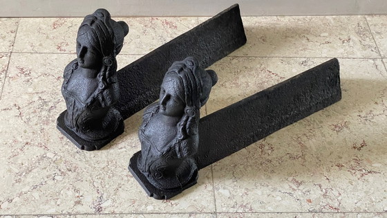 Image 1 of Perros de bomberos de hierro fundido antiguos para apartamentos