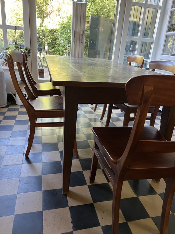 Image 1 of Table à manger robuste (Indonésie) avec 5 chaises