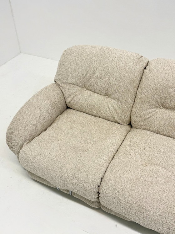 Image 1 of Crème Bouclé Okay 3-Sitzer-Sofa von Adriano Piazzesi
