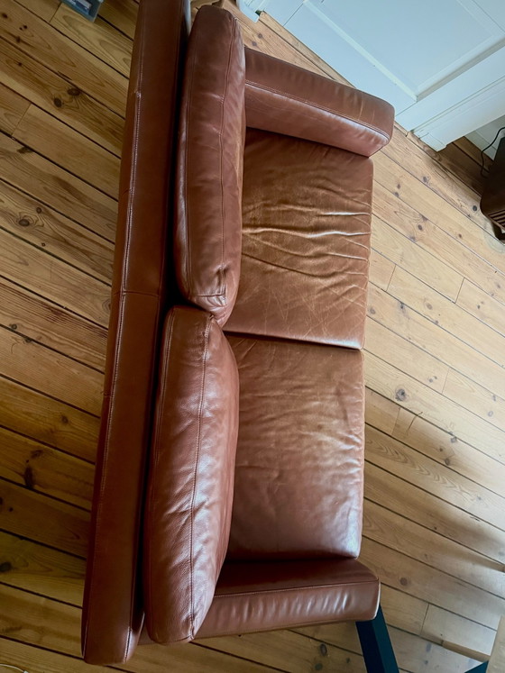 Modern-vintage cognac leren bank – Compact 2-zitter – 2 zitsbanken, Leer, Hout (photo 5 of 6)