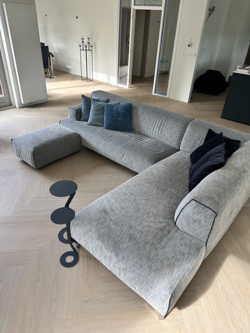 Leolux Oscar corner sofa and hocker