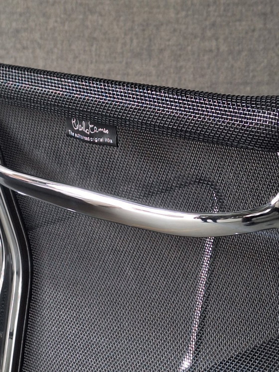 Image 1 of Vitra Eames Aluminium Chair EA 108