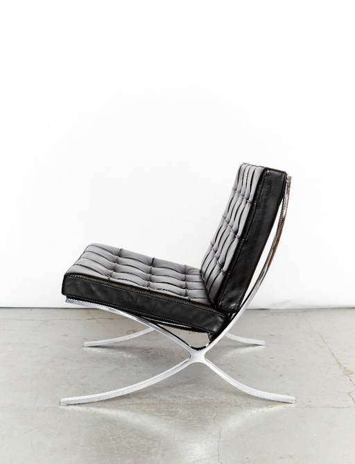Sedia Barcellona MR90 di Ludwig Mies van der Rohe per Knoll International