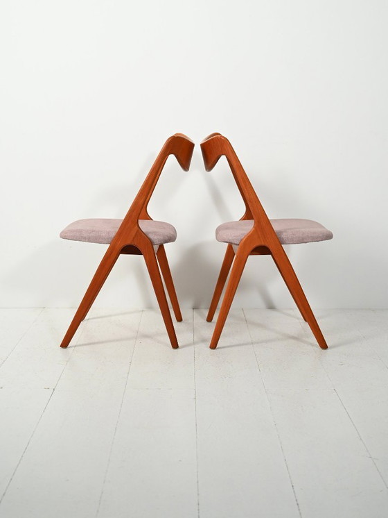 Image 1 of Ensemble de quatre chaises de salle à manger suédoises « Storken ».