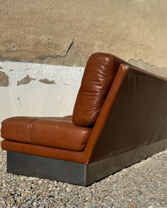 Image 1 of Divano a 3 posti in alluminio spazzolato e pelle marrone, Francia 1970