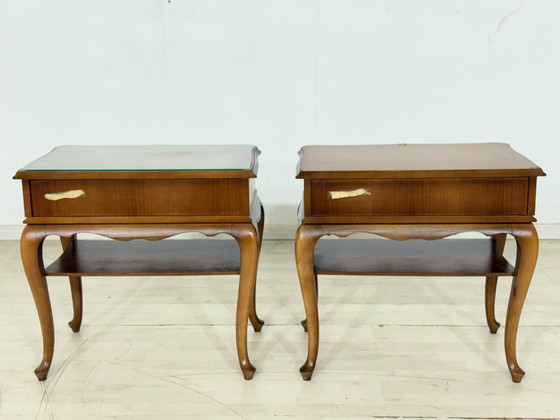 Image 1 of Chippendale nachtkastje / vintage bijzettafel / nachtkastje uit het midden van de vorige eeuw / jaren 60