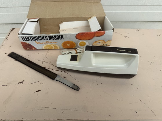 Image 1 of Couteau de cuisine électrique Moulinex années 60/70