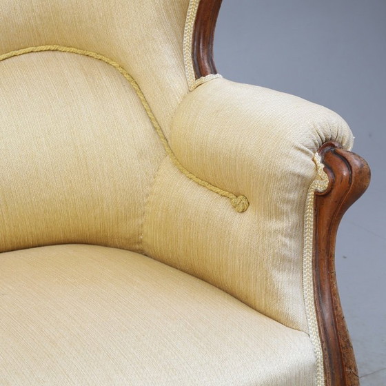 Image 1 of Divano neo-rococò — Stile XIX/XX secolo — Elegante silhouette da salotto con curve classiche