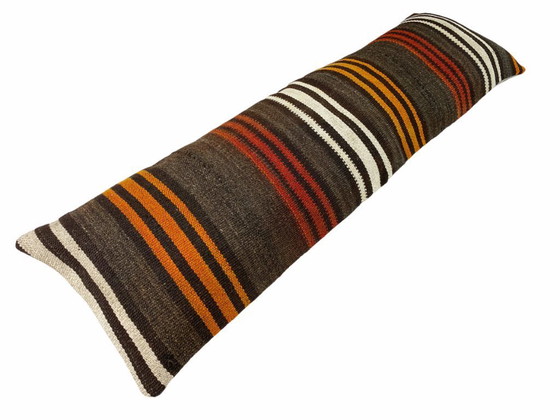 Image 1 of Funda de cojín única con diseño de kilim y alfombra – 120 x 40 cm