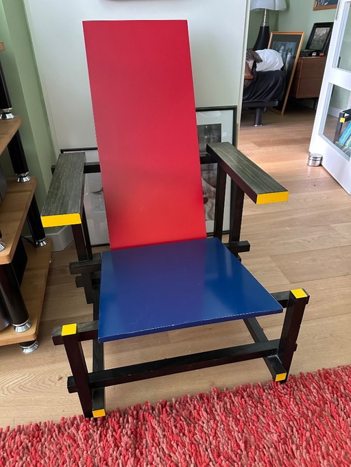 Cassina Rietveld rood blauwe stoel