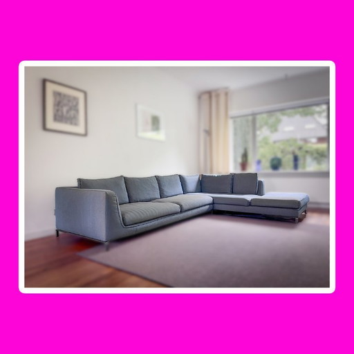 Divano angolare Ray di B&B Italia – rivestito in tessuto Kvadrat