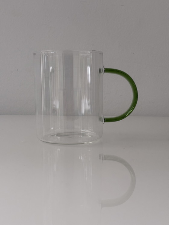 Image 1 of Set aus vier Designerbechern mit farbigen Henkeln