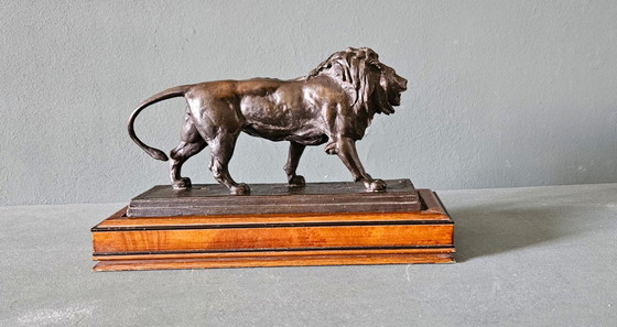 Image 1 of statua del leone