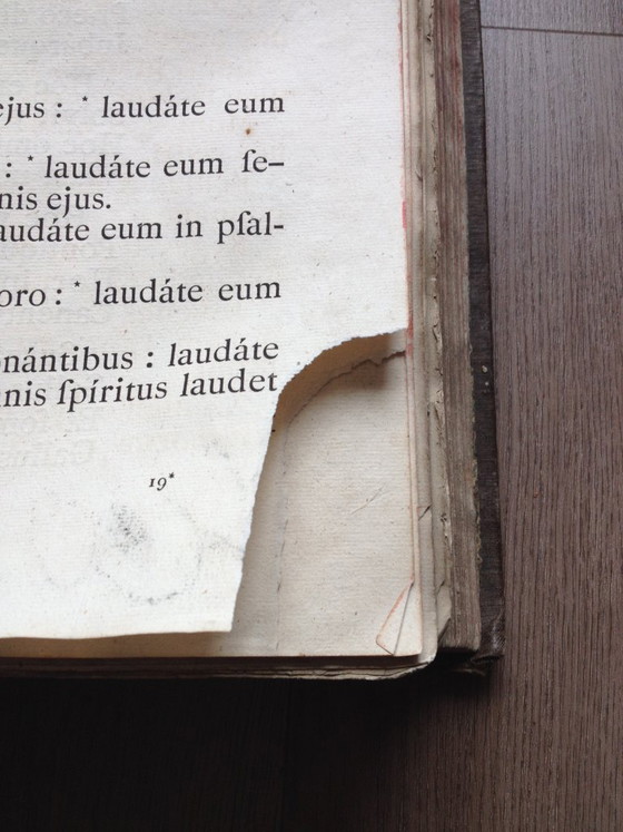 Image 1 of Libro antifonario romano del 1864