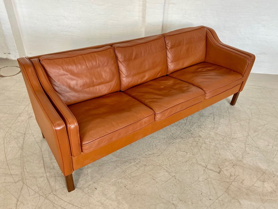 Image 1 of Mid Century Vintage Danish Mogens Hansen 3 Person Sofa in Cognac Leather (Canapé 3 personnes en cuir cognac)