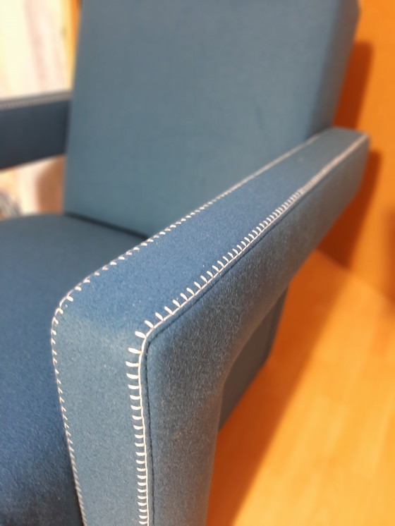 Image 1 of Cassina Utrecht 637, nueva, nunca usada, en tela de lana azul petróleo (serie 13L), costuras de caballo