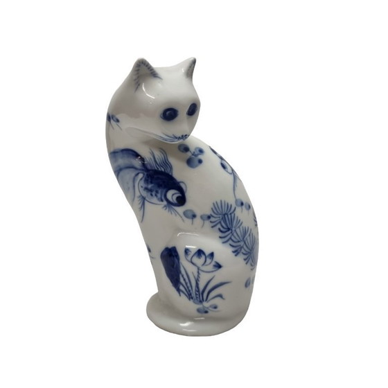 Image 1 of Chinese vintage porcelain cat