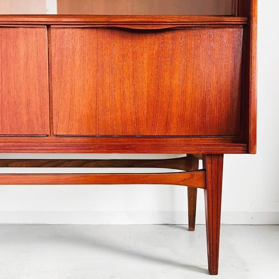Image 1 of Elegante vetrina danese di design vintage di metà secolo, in teak, anni '60.