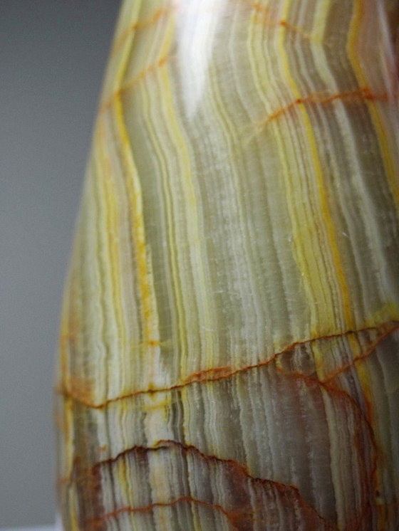 Image 1 of Kleine, antike Balustervase aus gestreiftem grünem Onyx, Italien, Mitte des 20. Jahrhunderts