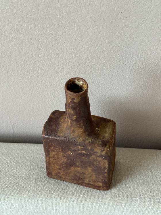 Image 1 of Jarrón de cerámica Mobach con esmalte terracota marrón, firmado