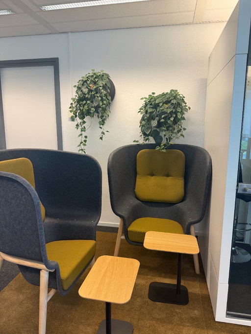 De Vorm Pod Privacy fauteuil (2) + De Vorm MG1 sidetable (2)