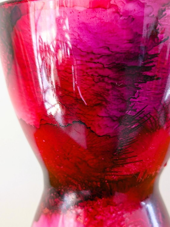 Image 1 of Vaso in vetro viola dipinto a mano