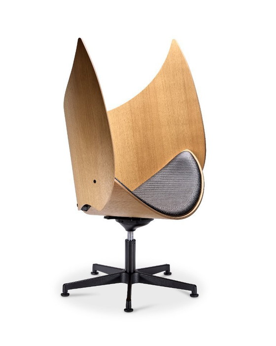 Image 1 of HORIZON ÉVÉNEMENTIEL - Chaise sculpturale