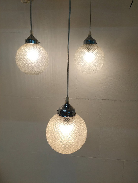 Image 1 of Set of pendant lights with 3 glass globe bulbs