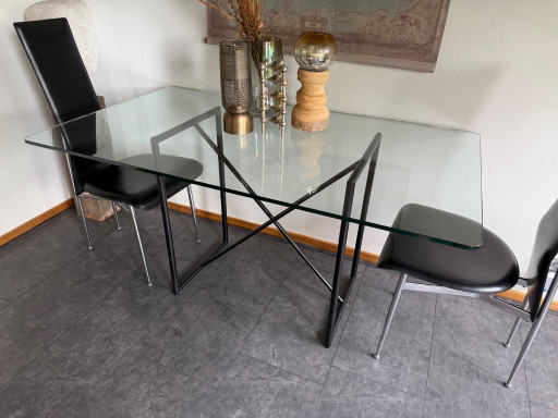 Tavolo da pranzo in vetro Bieffeplast R. Kinsman con base in metallo – eettafels