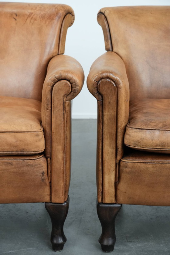 Image 1 of 2 x Subtiele vintage schapenleren fauteuil met een mooie lichte kleur