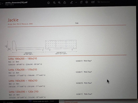 Image 1 of Jackie Poltrona Frau bed, ontwerp Jean Marie Massaud 2006